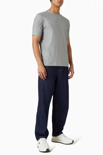 تي شيرت بنقشة تجريدية