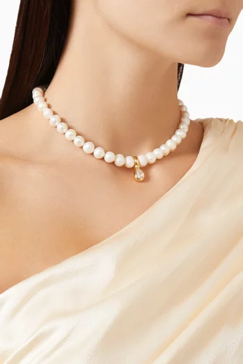 قلادة هيفن مزينة باللؤلؤ نحاس مطلي ذهب عيار 18