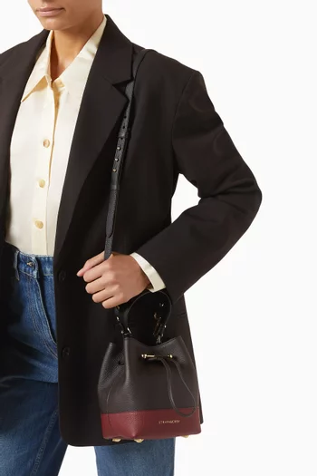 حقيبة باكيت لانا أوسيت جلد بارز الملمس