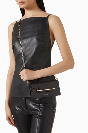 حقيبة ملتريس صغيرة بسلسلة جلد عجل بنقشة جلد التمساح