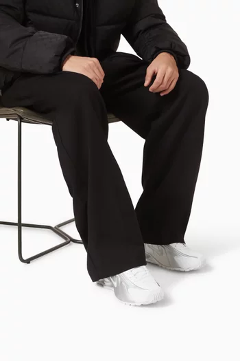 سنيكرز شوكس آر 4