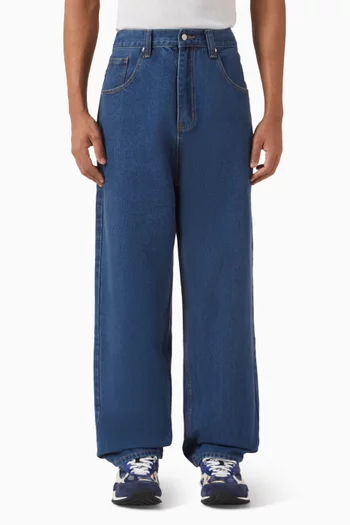 Modest Jeans in Denim