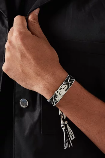 سوار بكلمة "حظ” من حرفين فضة إسترلينية