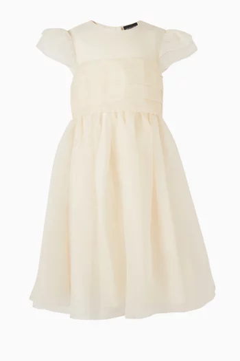 فستان بقصة واسعة حرير