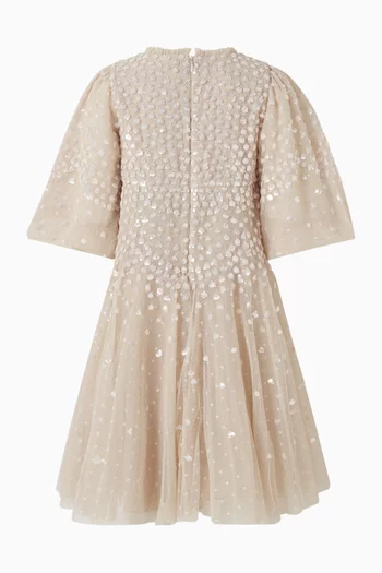 فستان بحافة صدفية مطرز بالترتر