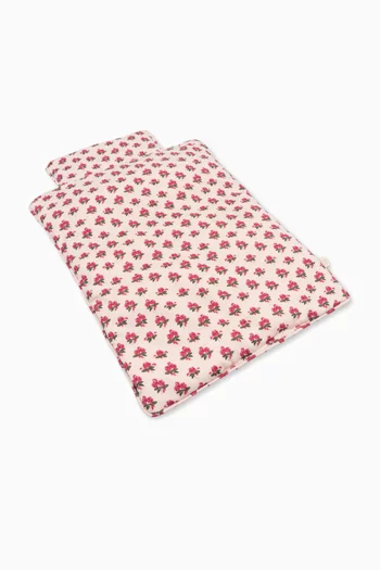 سرير دمى بتطريز زهور