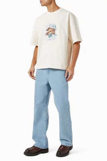 تي شيرت بطبعة شاليه قطن