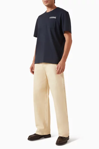 تي شيرت مطرز بشعار الماركة