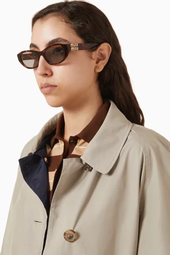 نظارة شمسية بإطار بيضاوي أسيتات