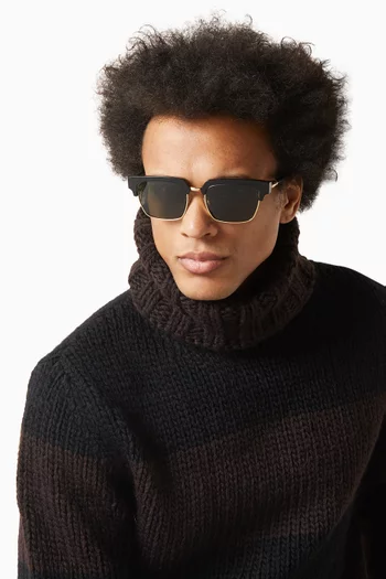 نظارة شمسية بإطار مربع