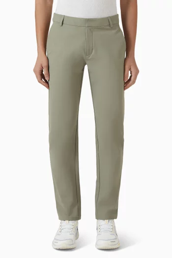 بنطال شينو 24.7 بيرفكت ستريتش بقصة ضيقة وتقنية Dri-FIT