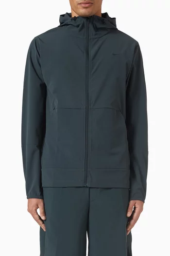 جاكيت انليميتد بغطاء رأس مقاوم للماء