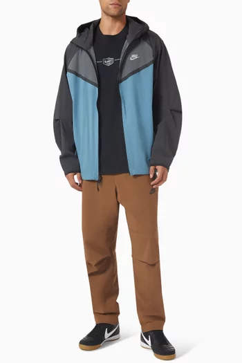 جاكيت ويندرانر بسحّاب كامل قماش معالج