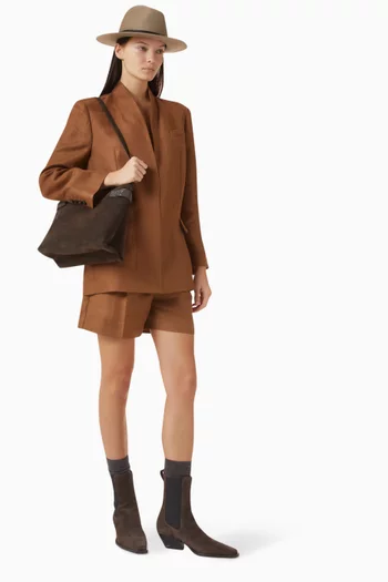 جاكيت بقصة مائلة كتان