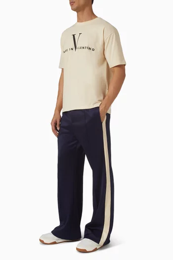 بنطال برقعة حرف V أسيتات