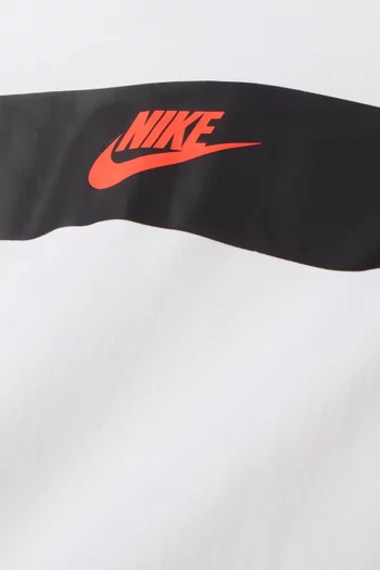 تي شيرت بطبعة شعار الماركة قطن