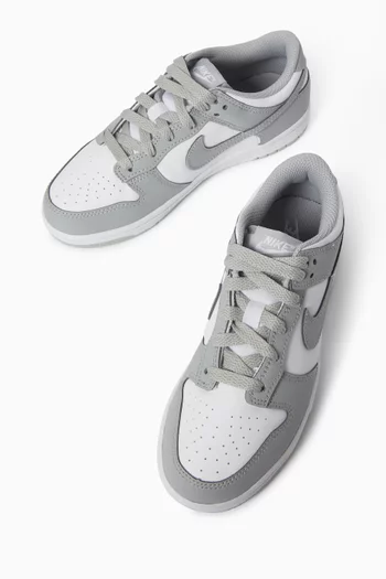 سنيكرز دانك أسفل الكاحل