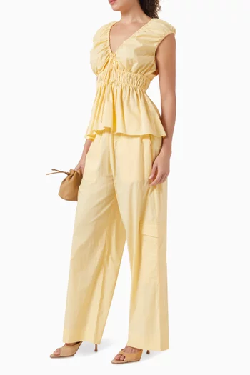 بلوزة هيدا بحافة على شكل جرس