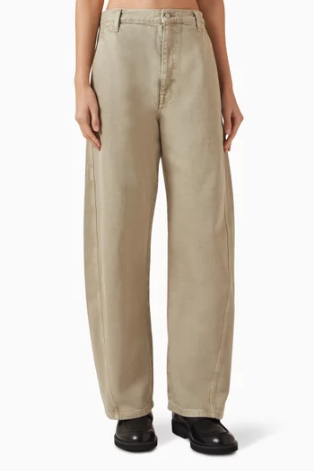 بنطال دينم بقصة ساق أسطوانية