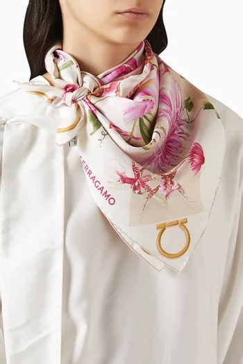 وشاح بنقشة جايا حرير