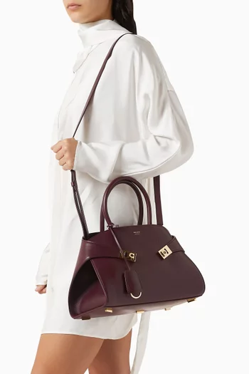Hug Handbag in Calfskin