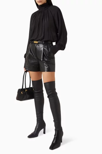 بلوزة آن بياقة عالية شيفون