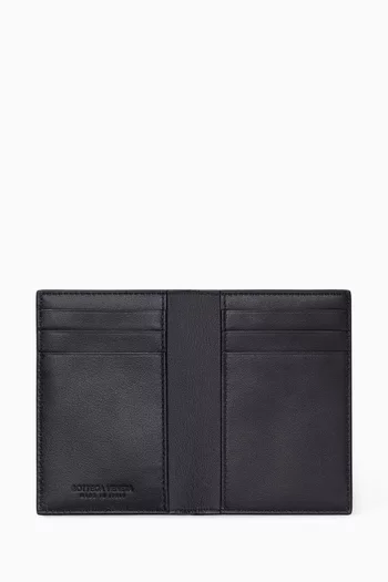 حافظة بطاقات ثنائية الطي جلد بتصميم مجدول