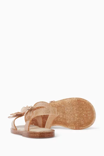 صندل مزين بفراشة