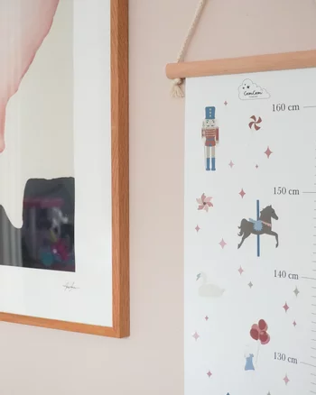 مخطط قياس طول بطبعة لعبة الأحصنة الدوارة