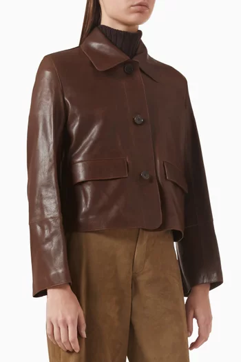 جاكيت فيم بقصة كلاسيكية جلد