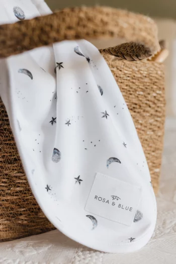 بطانية للأطفال الرضع بنقشة نجوم وقمر قطن وبامبو