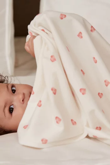 بطانية للأطفال الرضع بنقشة قلب قطن وبامبو