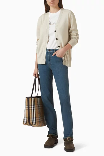 بنطال جينز داليا بقصة ساق واسعة دينم