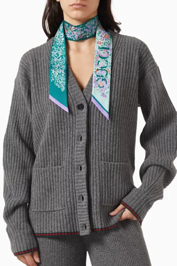 وشاح مزين بنقشة زهور حرير تويل