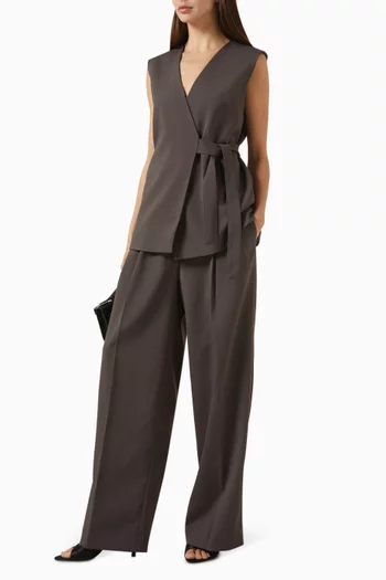 بنطال بقصة ساق واسعة