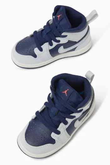 Jordan 1 Mid Sneakers