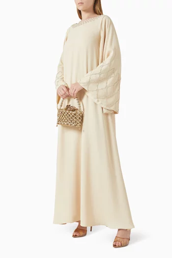 قفطان مطرز بالخرز