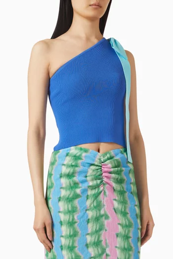 بلوزة تاشا بكتف مكشوف