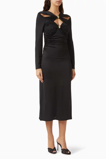 فستان اميلا متوسط الطول مزين بتطريزات جيرسيه