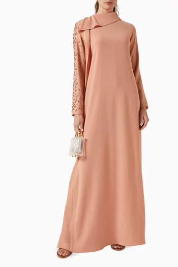 فستان بكشكش مزين بتطريزات