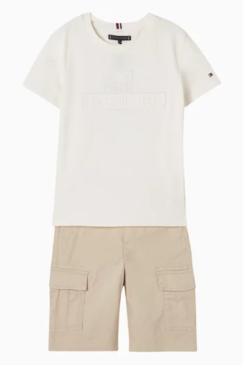 تي شيرت بطبعة شعار الماركة