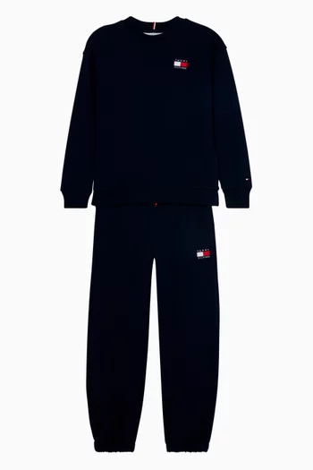 طقم بشعار العلم