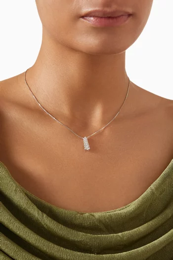 قلادة بيراميد زينيث بدلاية مرصعة بالماس ذهب أبيض عيار 18