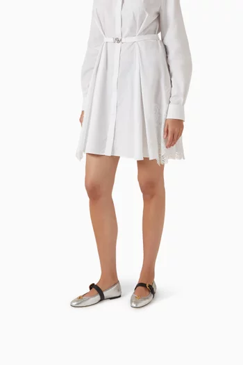 حذاء كلاسيك باليرينا بحلية شعار ميدوسا جلد لامع