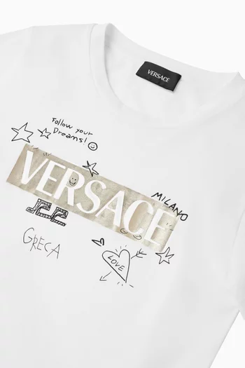 تي شيرت بطبعة بشعار الماركة ورسومات قطن