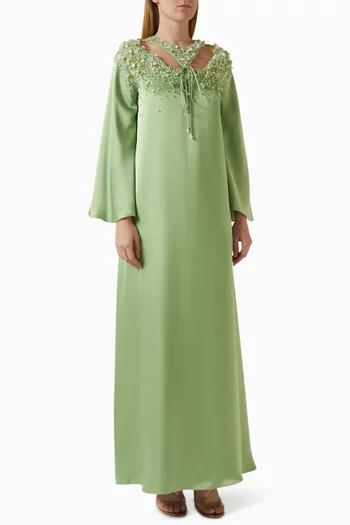 قفطان مزين بتطريزات بالخرز