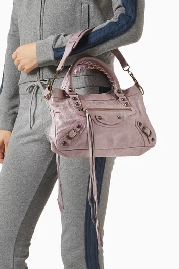 2000s First City Shoulder Bag in Distressed Leather