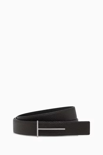 حزام رفيع بوجهين وإبزيم بشعار حرف T جلد