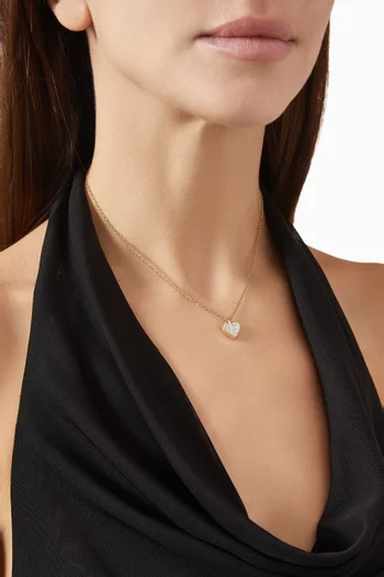 قلادة بحلية صغيرة على شكل قلب مرصعة بأحجار بافيه معدن مطلي بالذهب عيار 18