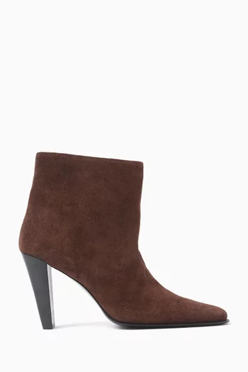 Fete 90 Ankle Boots in Suede